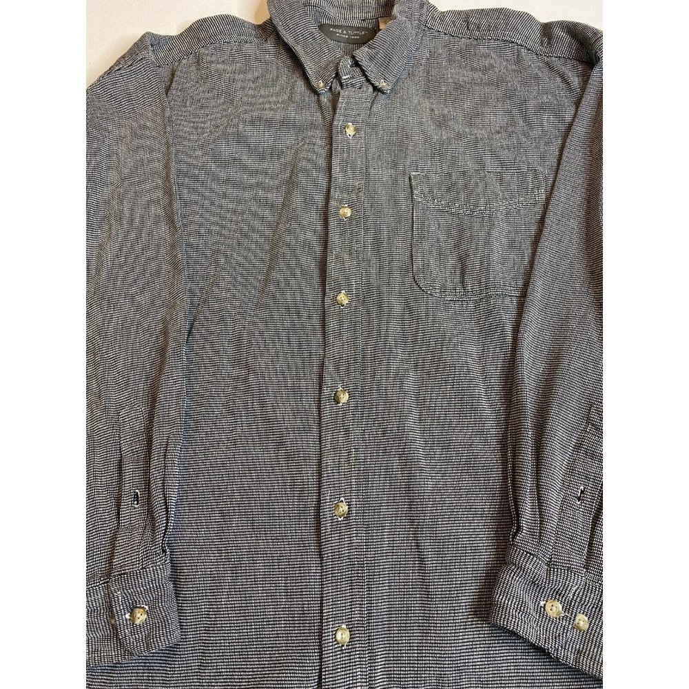 Page and Tuttle size XL  gray and black button